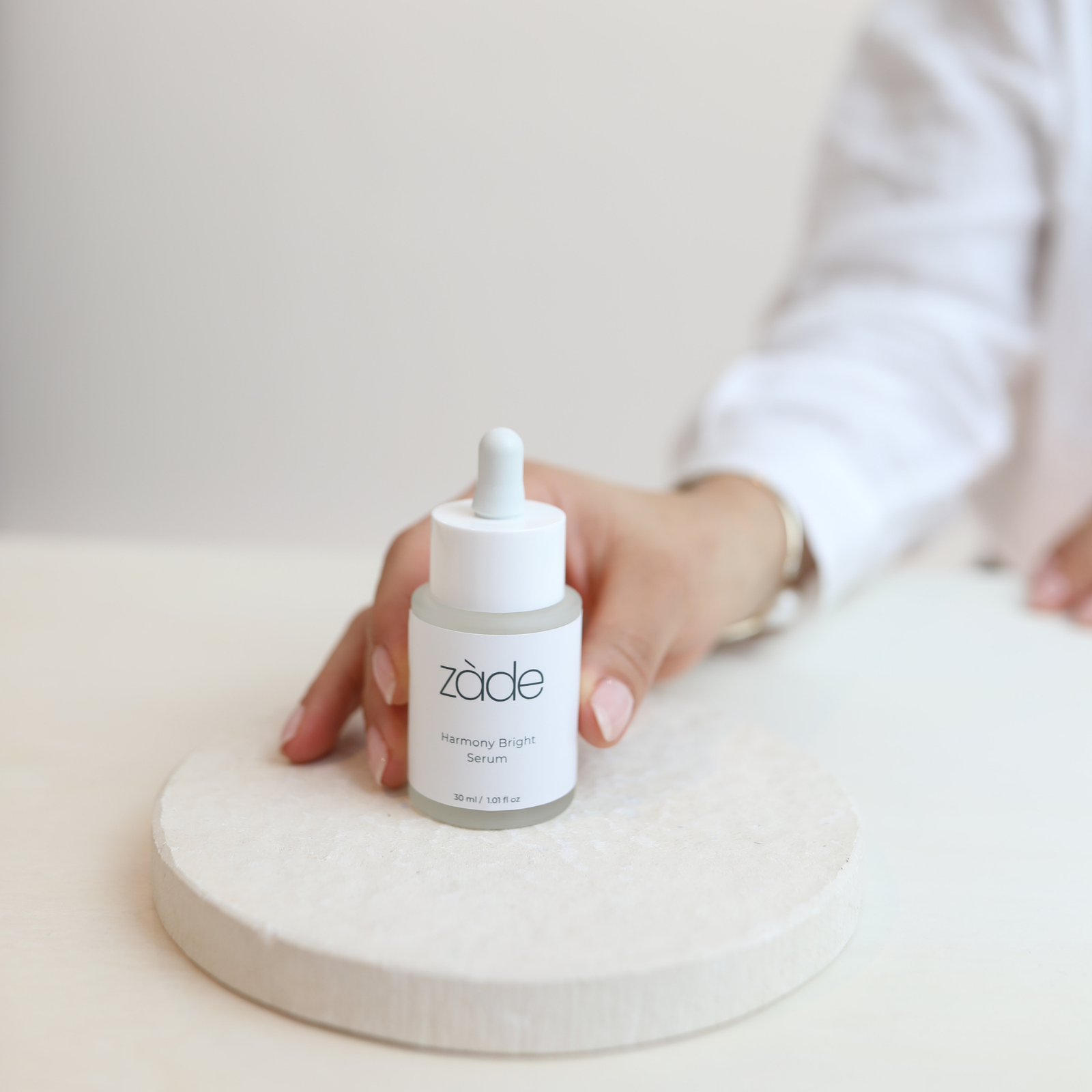 Sérum antimanchas de noche. Harmony Bright Serum